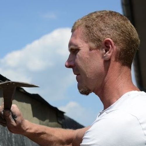 Zijkant-bekleden-met-shingles Dakdekker Franeker met nokvorsten